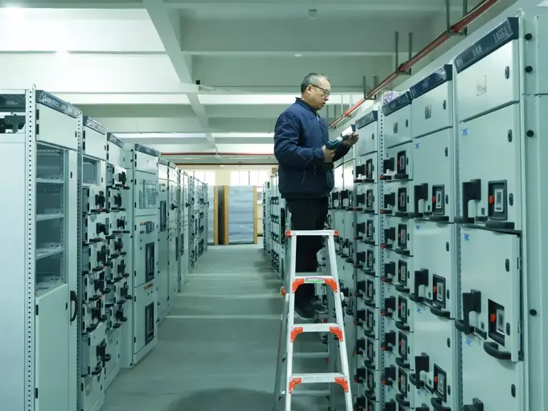 GCS 400V Low Voltage Withdrawable Enclosed Switchgear